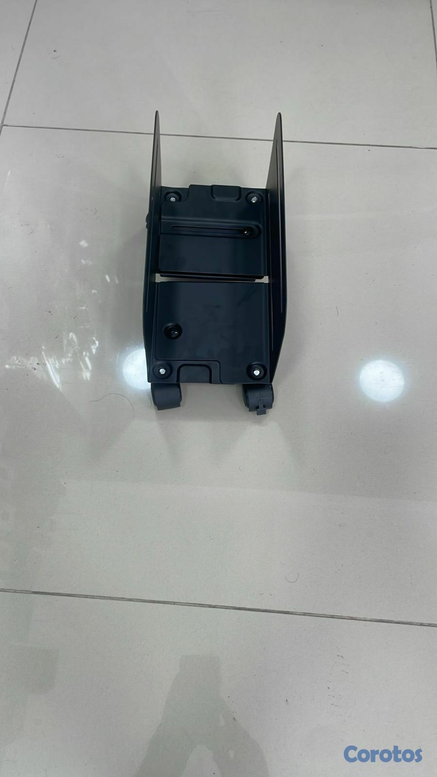 computadoras y laptops - BASE DE METAL CON RUEDA  PARA COMPUTADORA (CPU)  Y PARA  UPS  AJUSTABLE  2