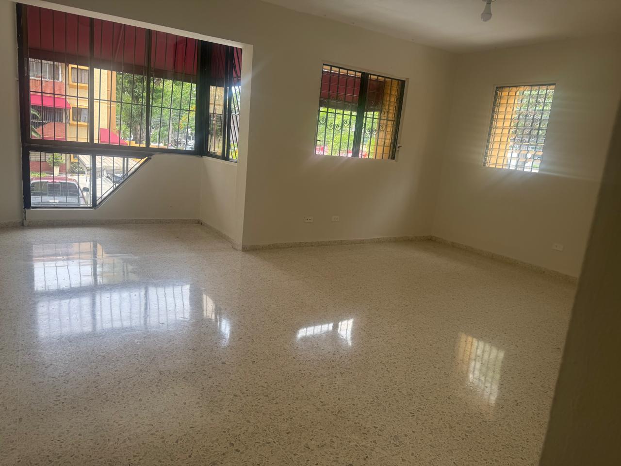 apartamentos - VENDO ACOGEDOR APARTAMENTO EN BELLA VISTA 2DO NIVEL 0