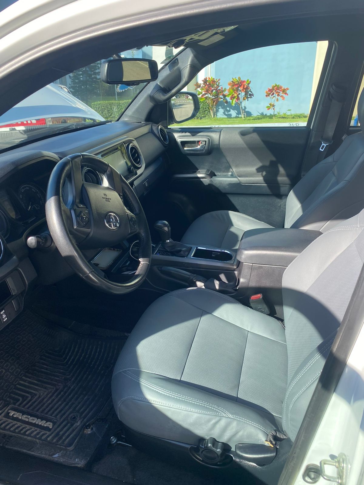 jeepetas y camionetas - Toyota Tacoma  3