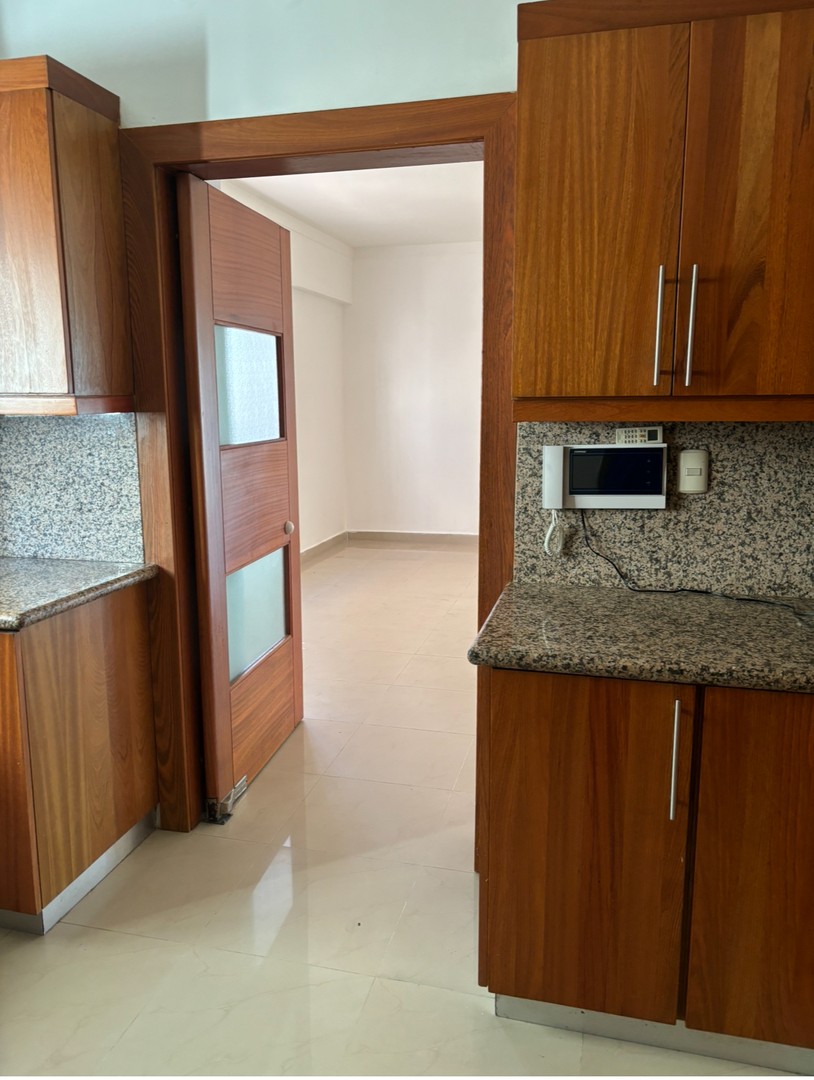 apartamentos - Hermoso Apartamento Corazon de Naco 7 planta 2