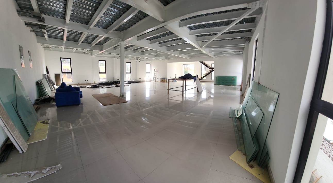 oficinas y locales comerciales - Local en arroyo hondo  2