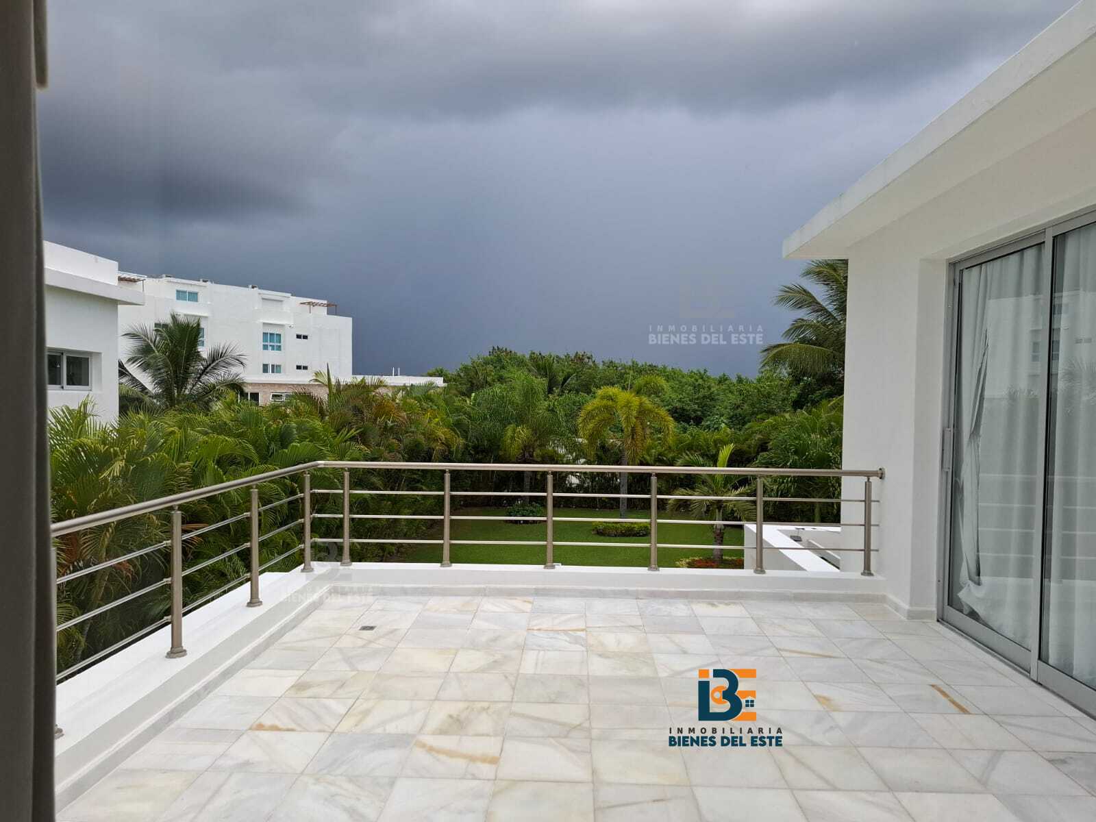 casas vacacionales y villas - VENDO Hermosa Villa en PLAYA NUEVA ROMANA 3