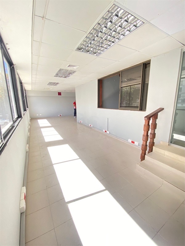 oficinas y locales comerciales - Local de 1500m dos niveles 3