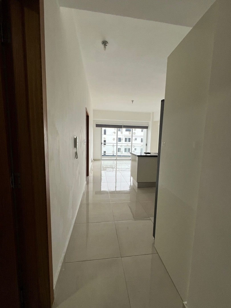 apartamentos - Rento Apartamento 1 Habitación Torre Moderna en el Millón con línea blanca.  5