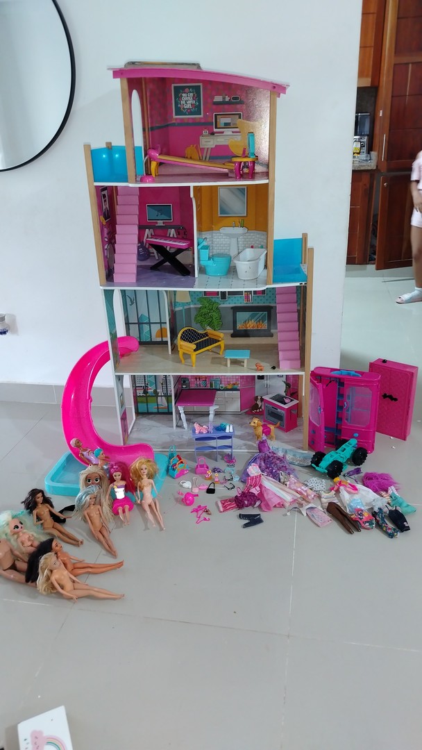 juguetes - Casa Barbie enorme muchoooo acesorios 