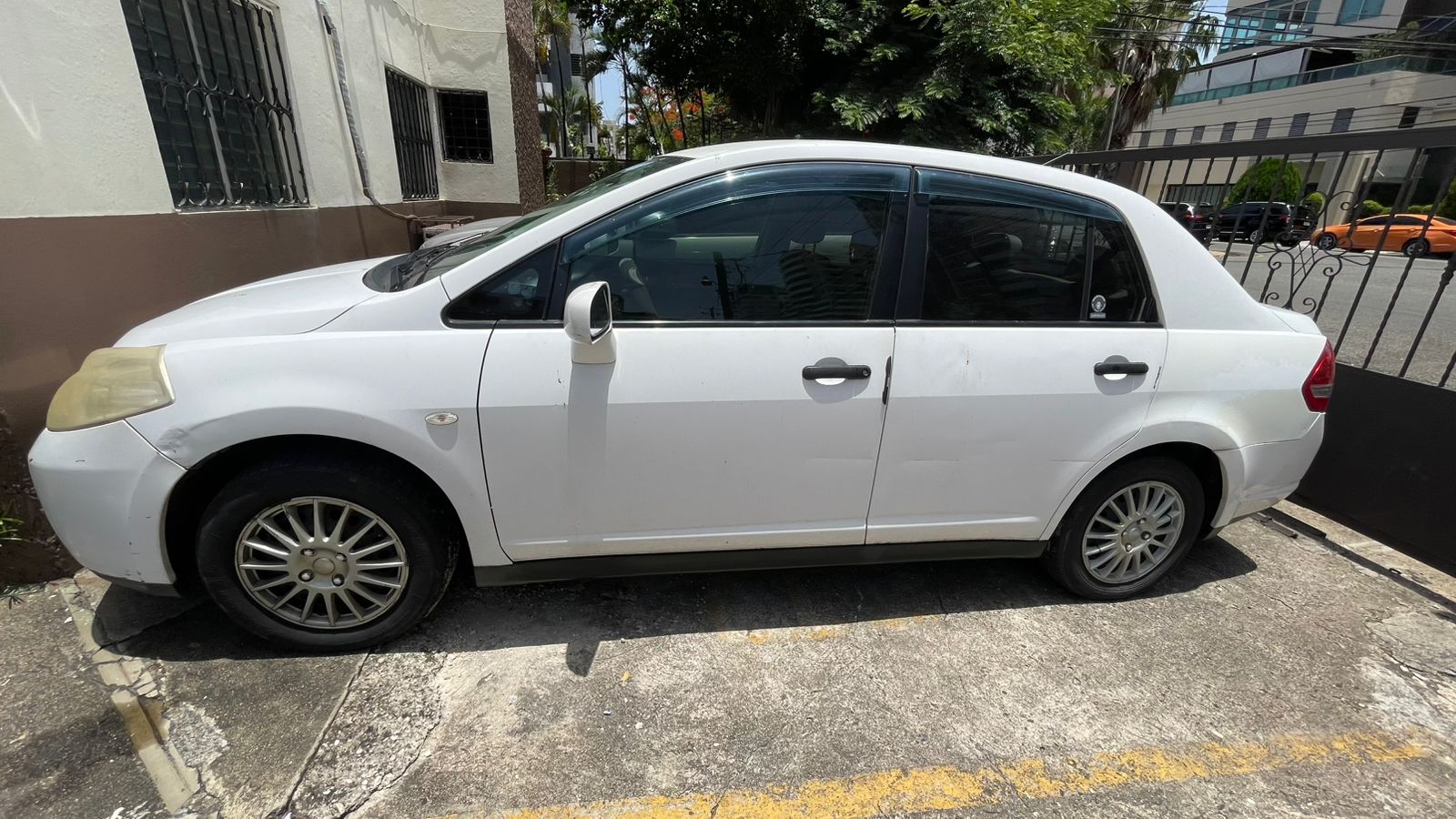 carros - Por motivo de viaje, precio negociable.