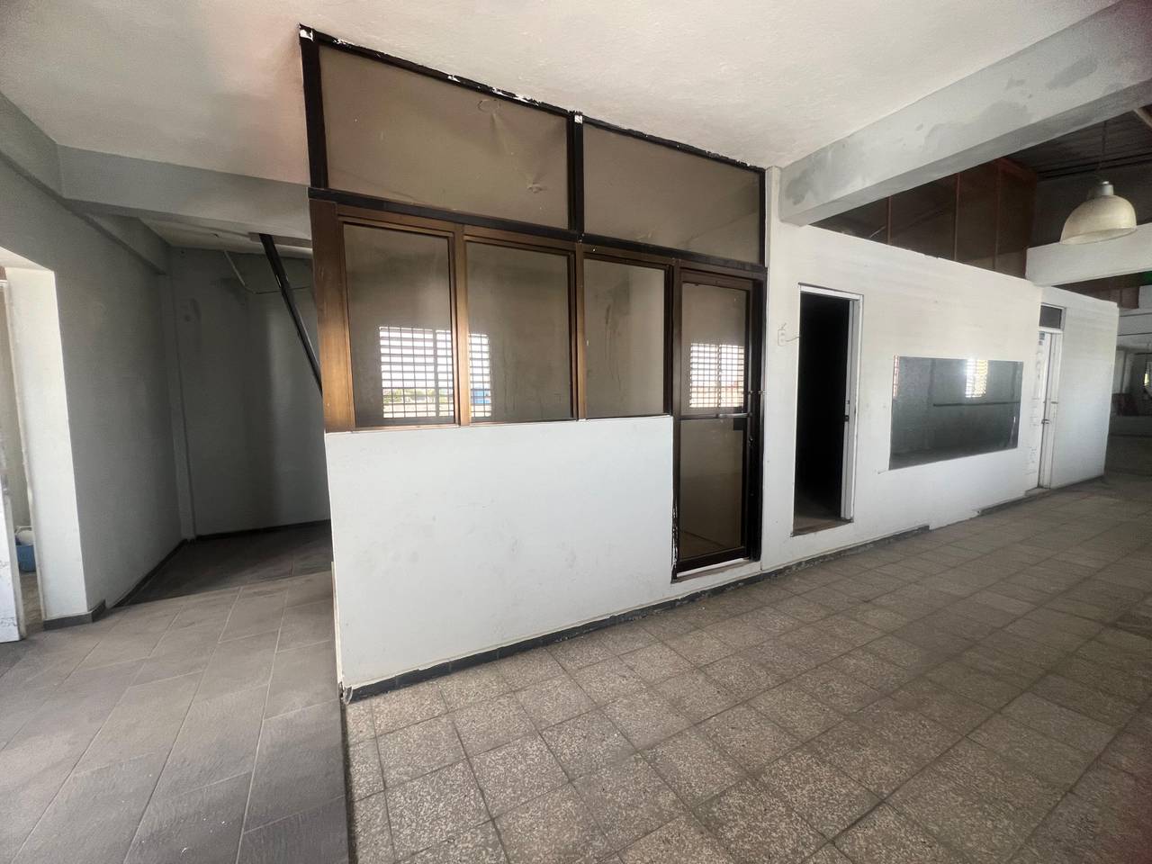 oficinas y locales comerciales - Local comercial en venta o alquiler  1