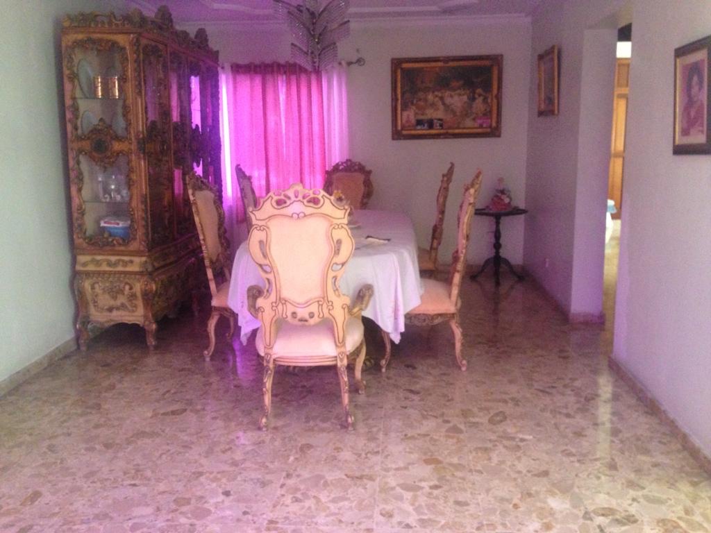 casas - Venta de casa en los cacicazgos con 1100mts Distrito Nacional Santo Domingo  2