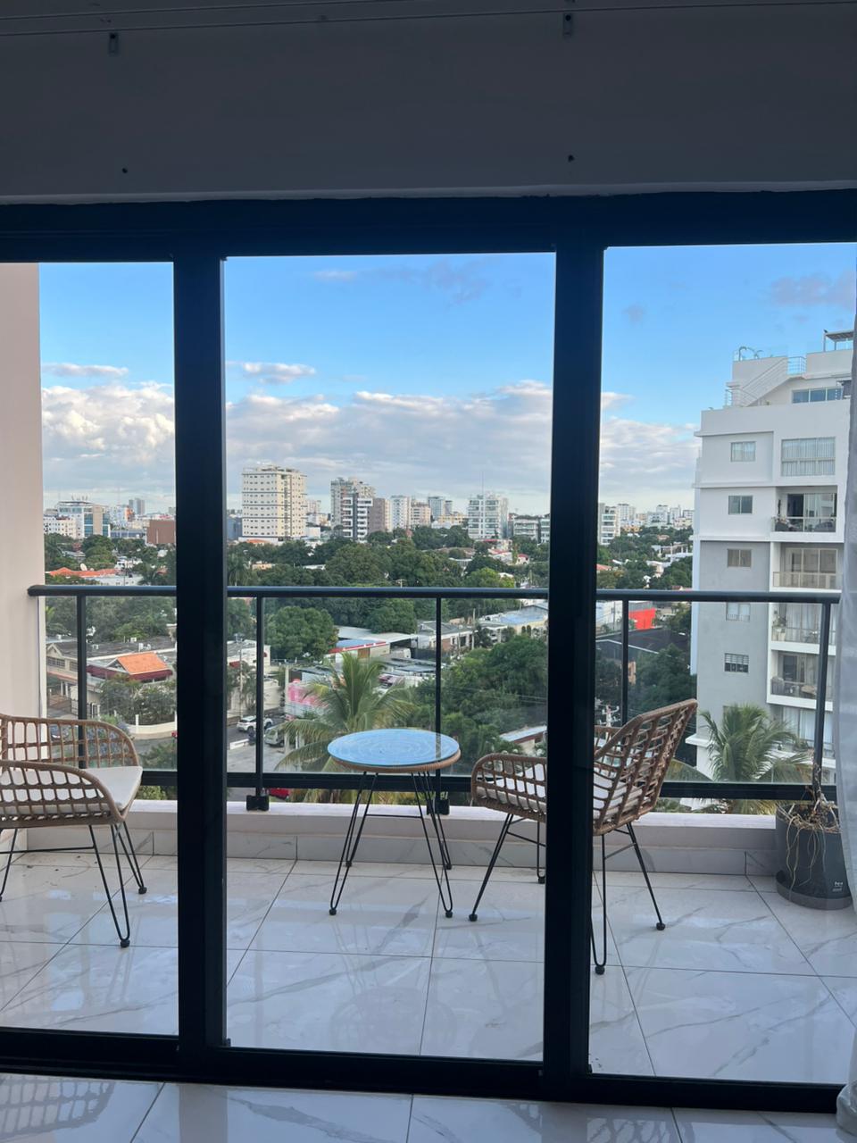 apartamentos - Alquiler en el millón en torre nueva