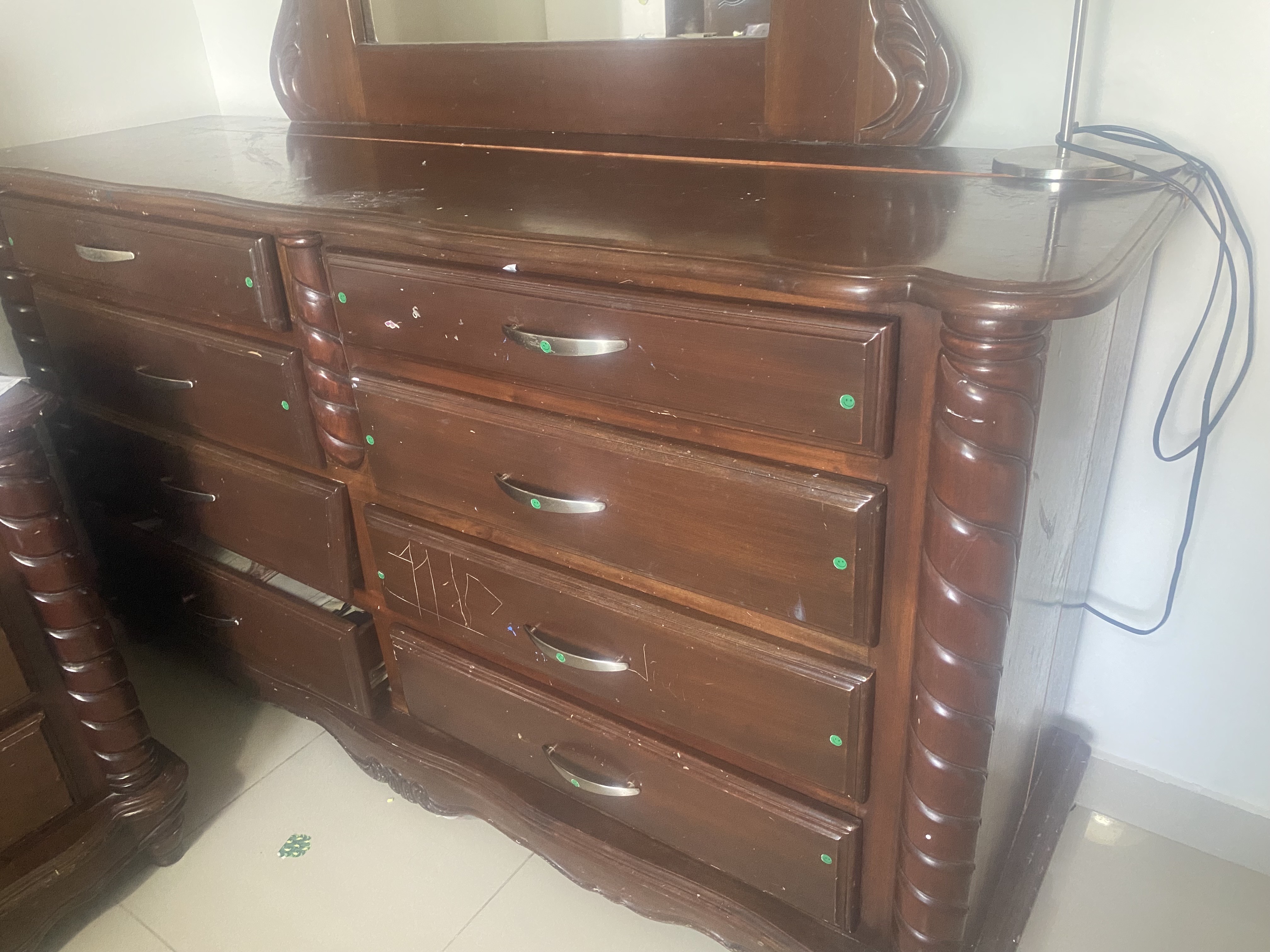 muebles y colchones - Juego de habitación en Caoba.  5