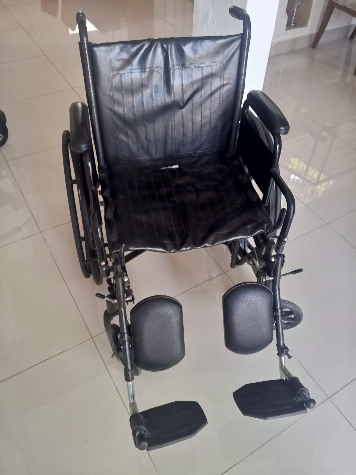 Salud y Equipamiento Médico - Silla De Ruedas 2