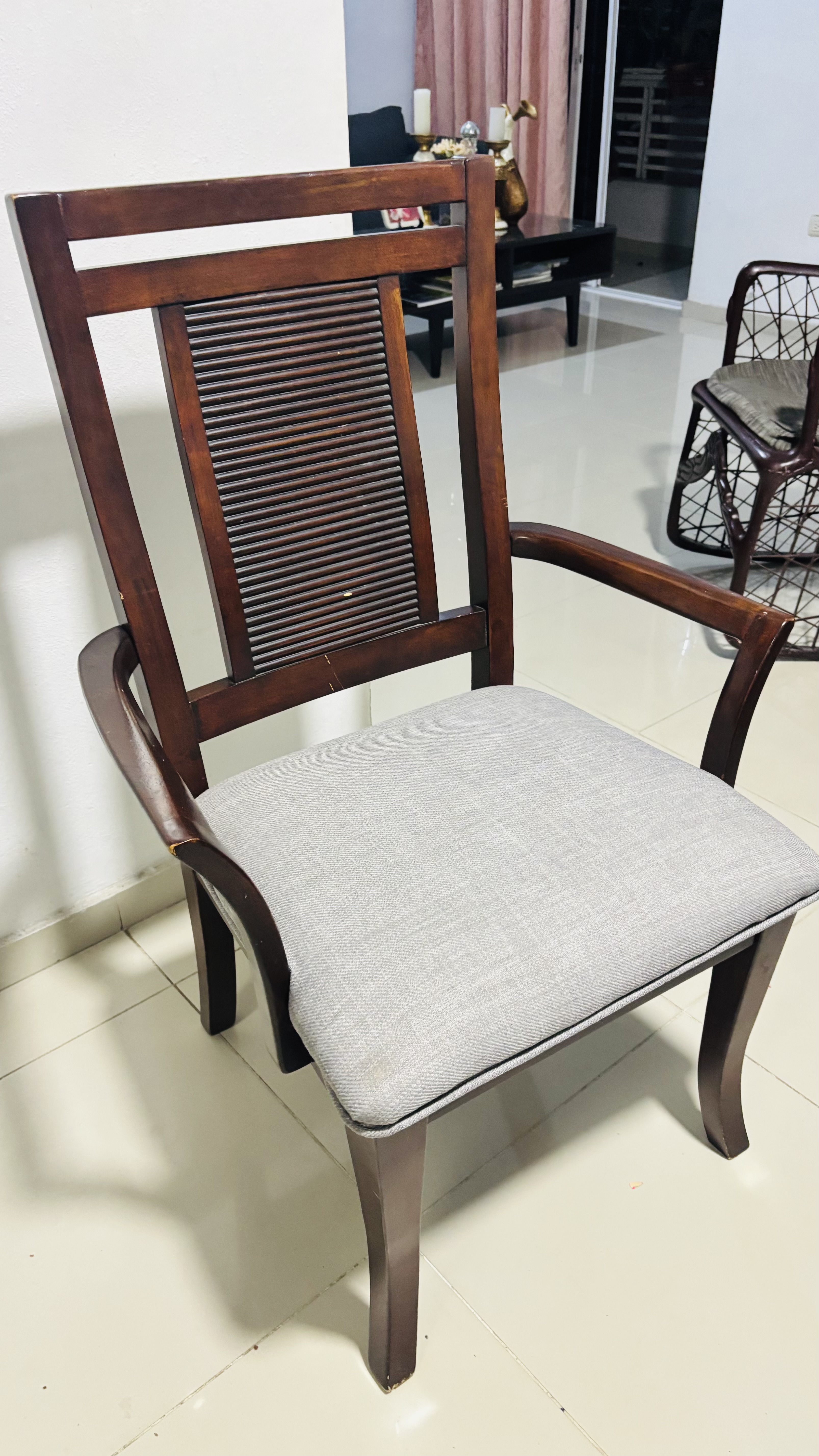 muebles y colchones - Hermoso comedor 6 sillas con tope adicional  2