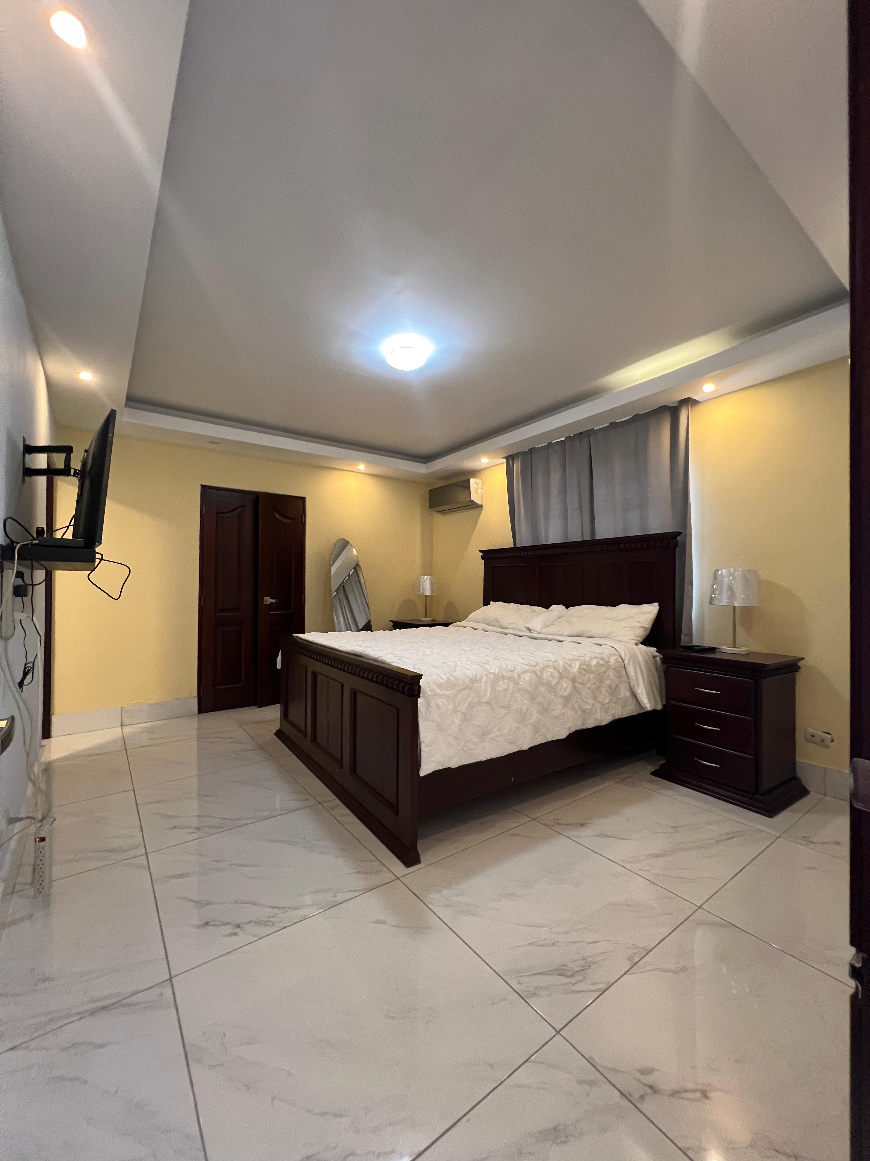 casas - **Casa en Alquiler en Colinas de los Ríos, Santo  3