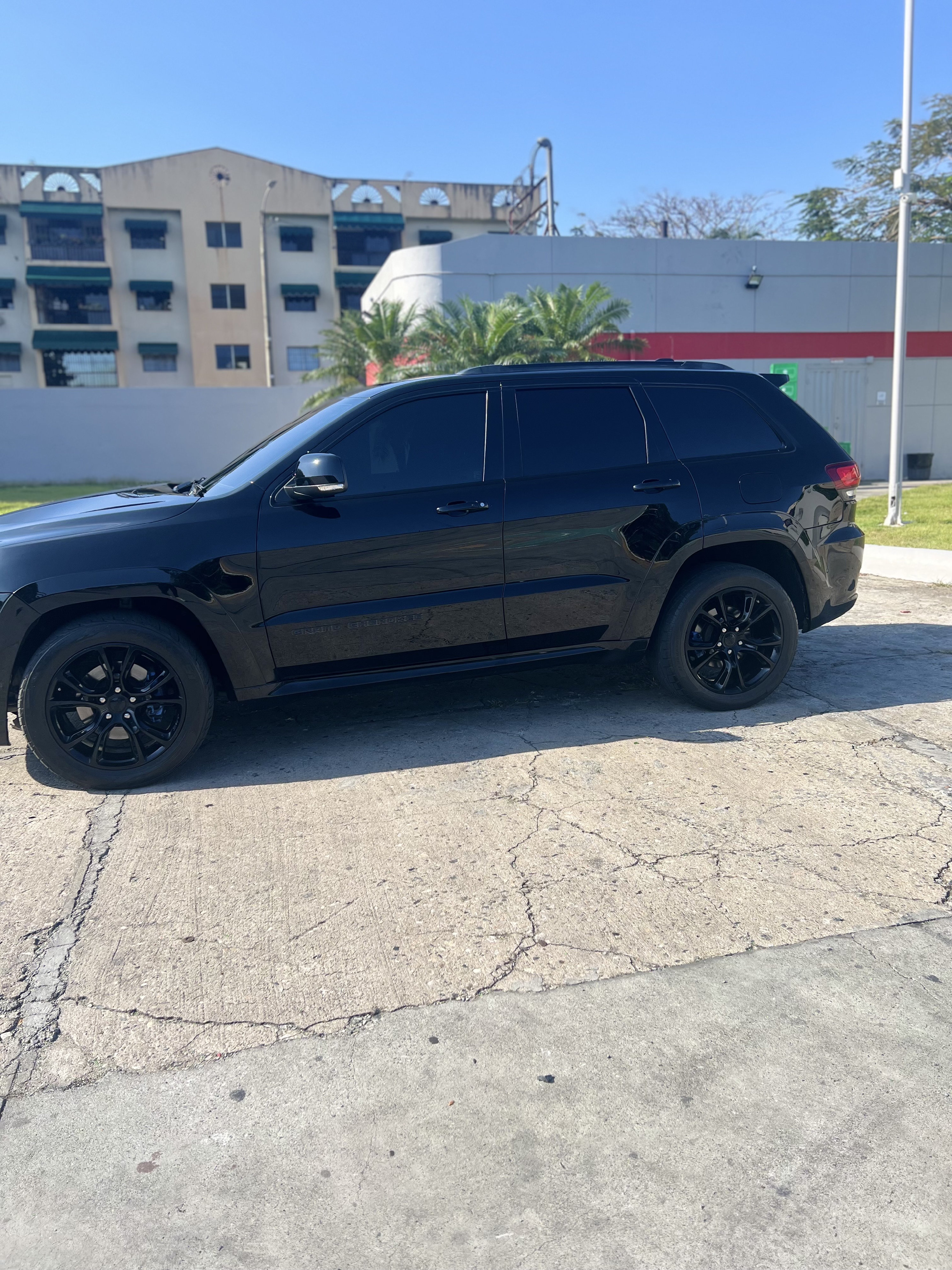 jeepetas y camionetas - Vendo de oportunidad Jeep Cherokee Limited 2020 8