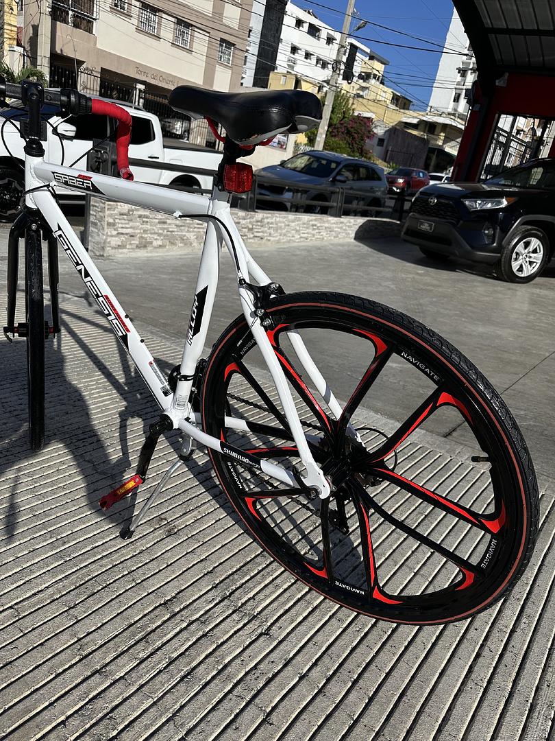 bicicletas y accesorios - bicicleta Shimano, en las mejores condiciones. 9.5 de 10. aro 28, gomas nuevas. 4
