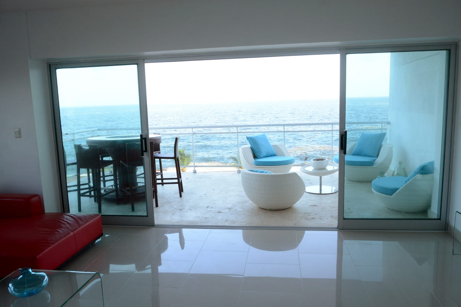 apartamentos - El Malecón Apartamento con balcón al mar amueblado