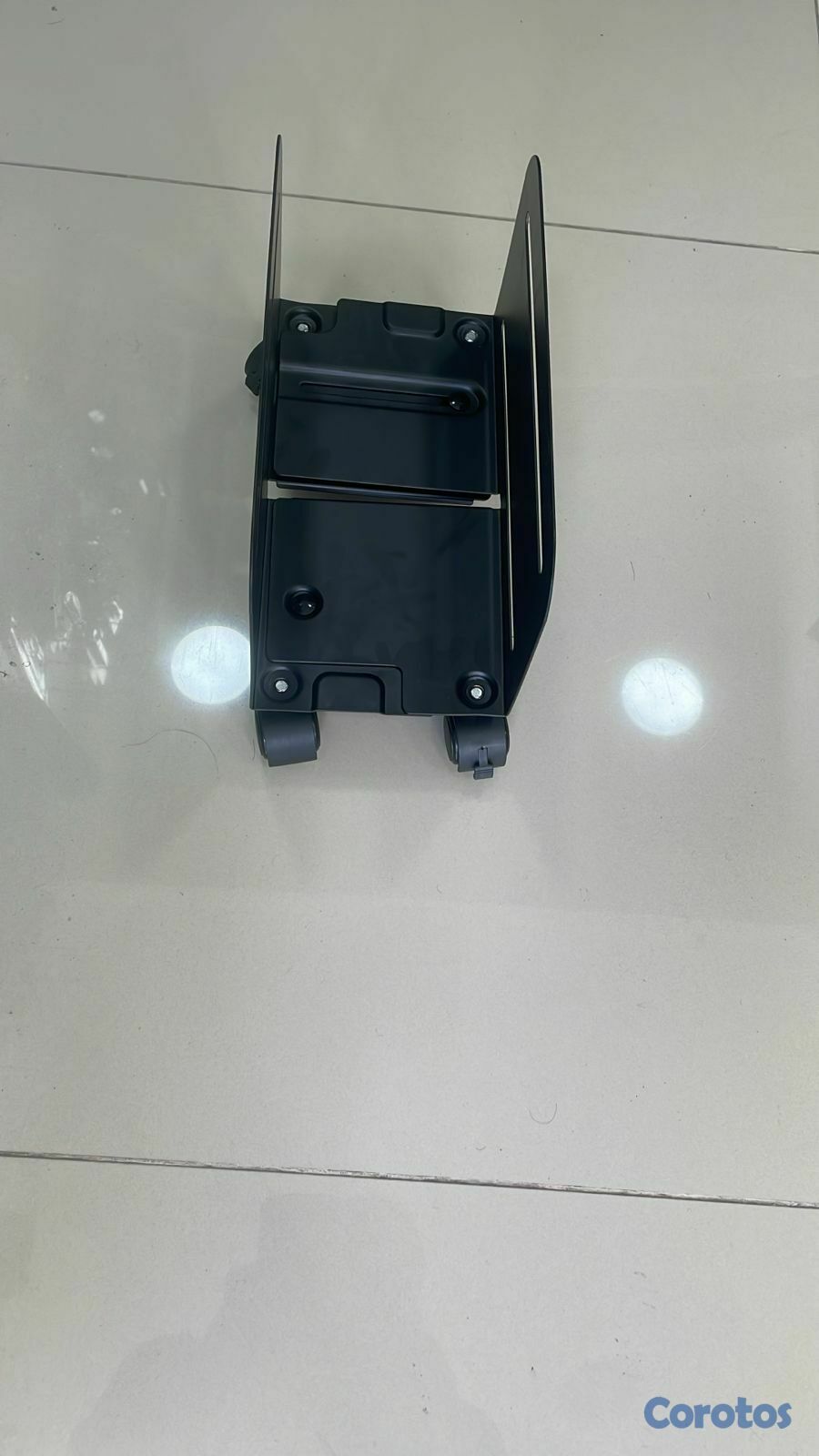 computadoras y laptops - BASE DE METAL CON RUEDA  PARA COMPUTADORA (CPU)  Y PARA  UPS  AJUSTABLE  3