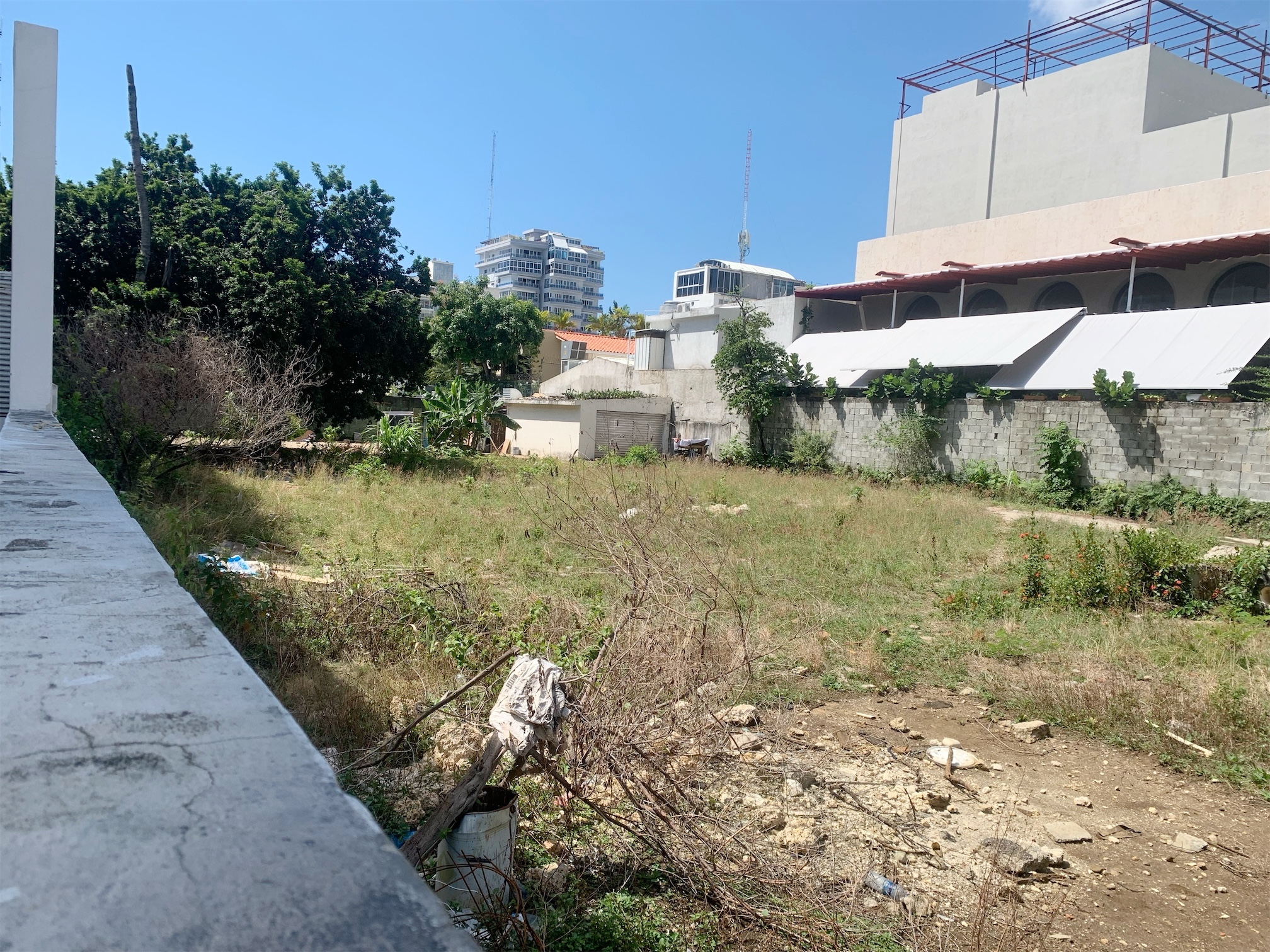 solares y terrenos - Solar en Piantini 1200 metros 1