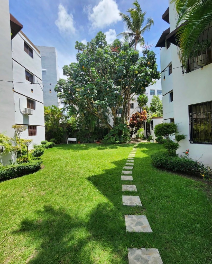 apartamentos - Se vende en Arroyo Hondo Viejo, amplio apartamento. 1