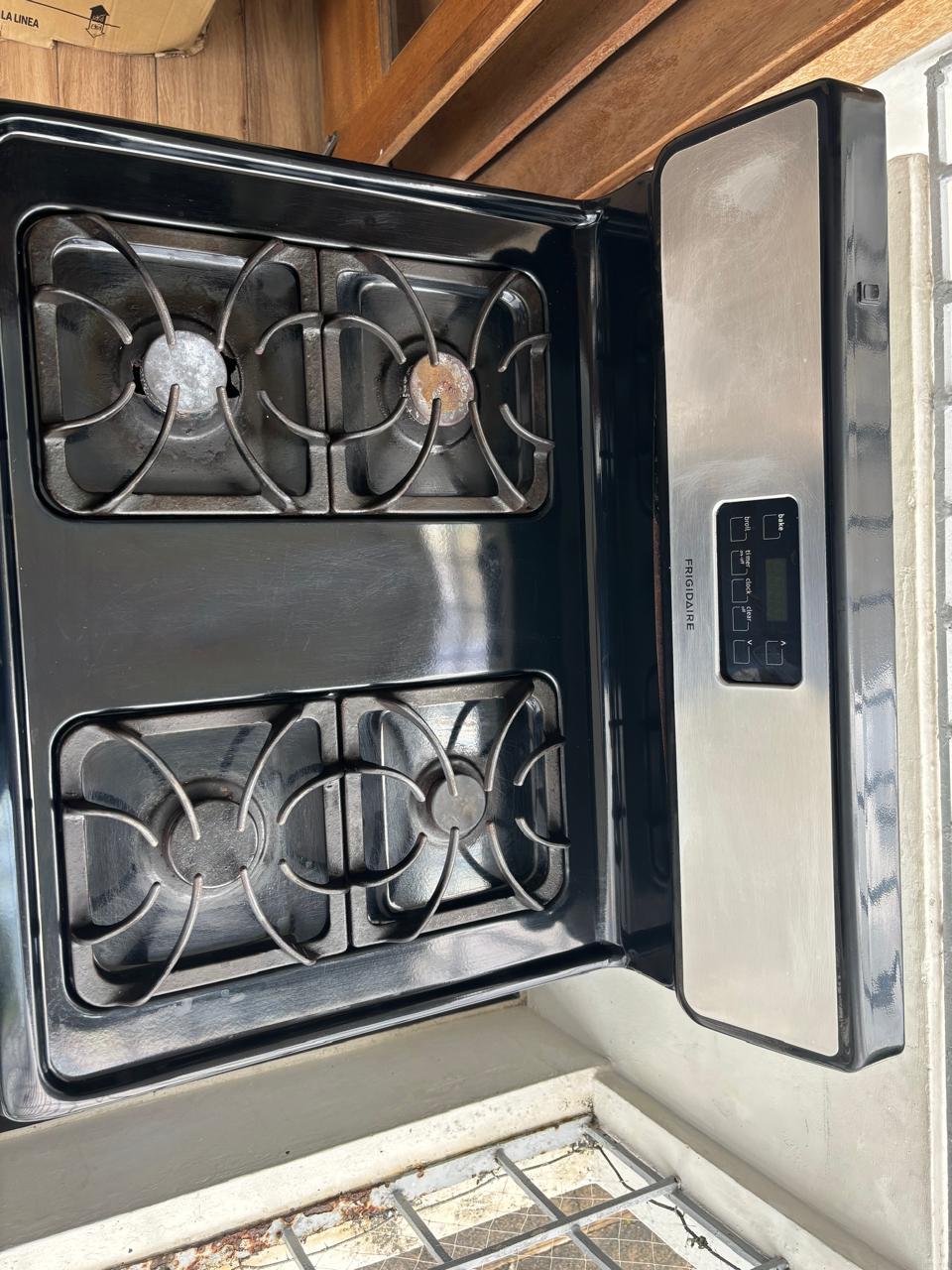 electrodomesticos - Estufa Frigidaire de 30” a Precio de Oportunidad 2