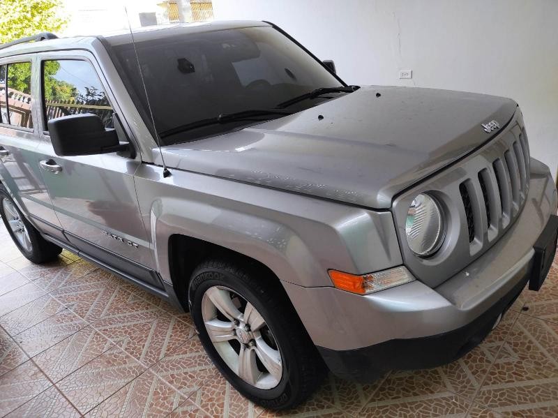 jeepetas y camionetas - JEEP PATRIOT AUTOMATICO 2016