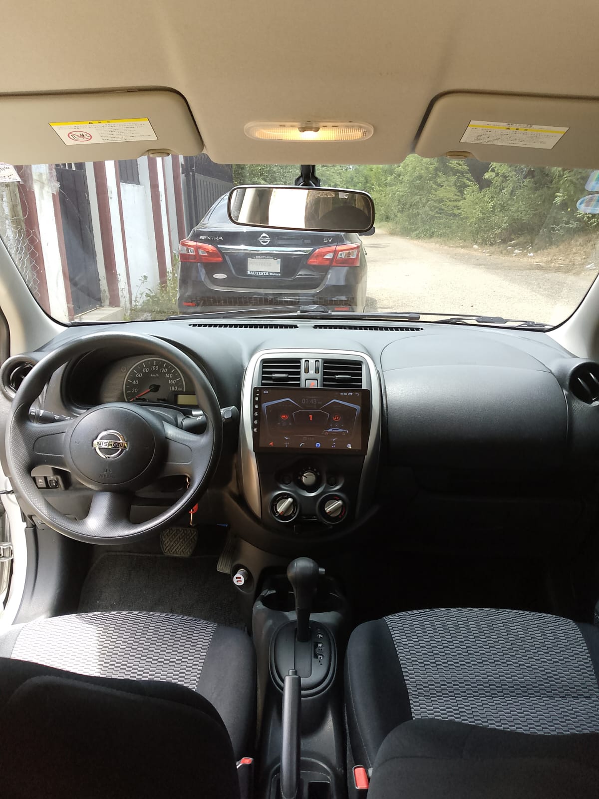 carros - Nissan March 2018 en excelentes condiciones 8
