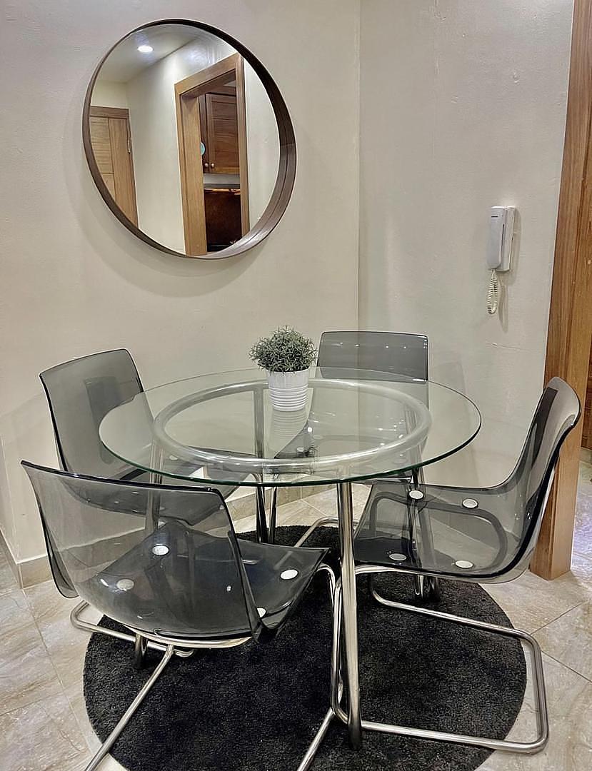 electrodomesticos - Comedor 4 sillas 