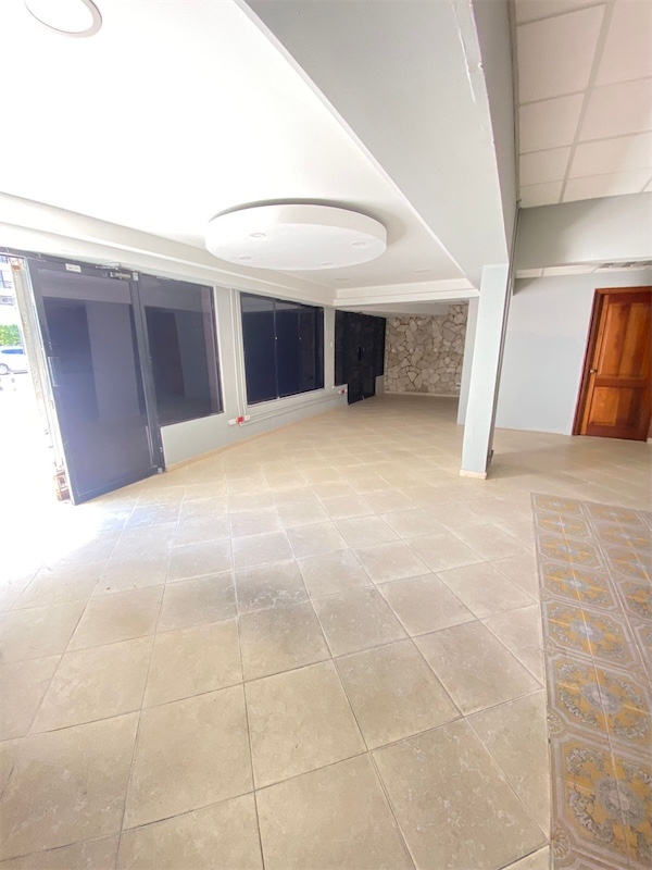 oficinas y locales comerciales - Local de 1500m dos niveles 4