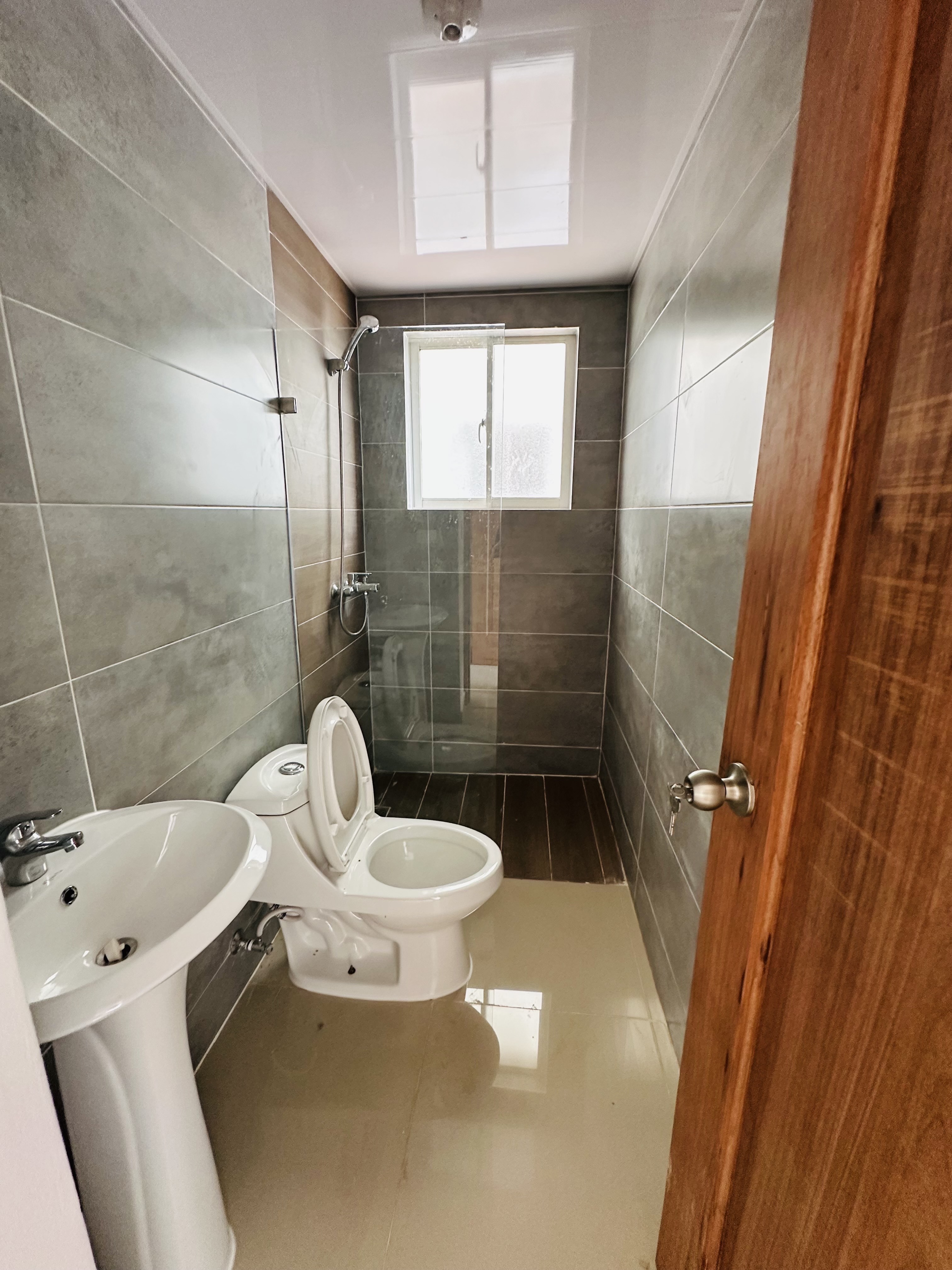 apartamentos - 🚨DE OPORTUNIDAD🚨Se vende apartamento de 2H y 2B en primer nivel con patio  5