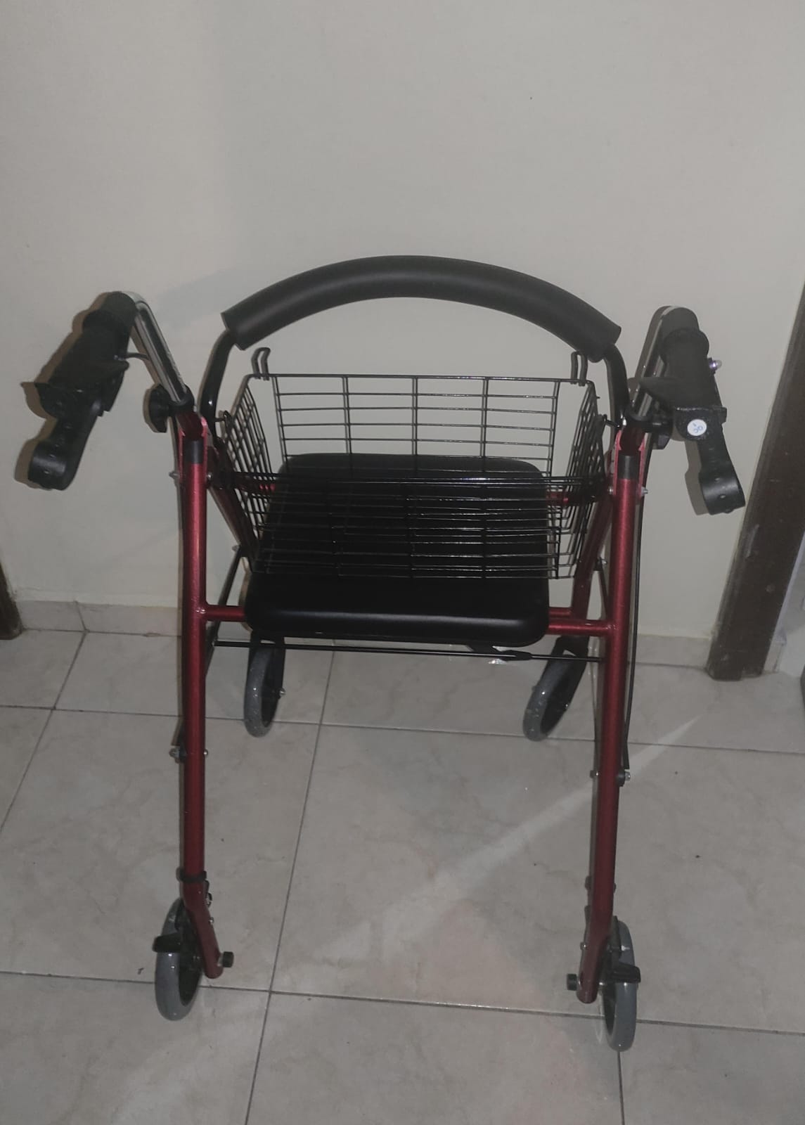 salud y belleza - Andador Plegable con asiento para adultos 1