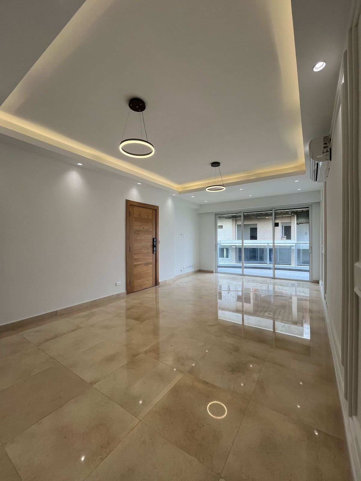 apartamentos - Alquiló piantini precio US$1,750  Piso 15, 160 MT2 2