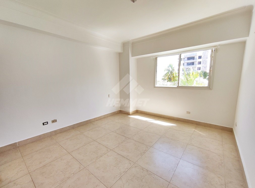 apartamentos - 5TO PISO CON ELEVADOR Y PARQUEOS TECHADOS LA ESMERALDA SANTIAGO  6