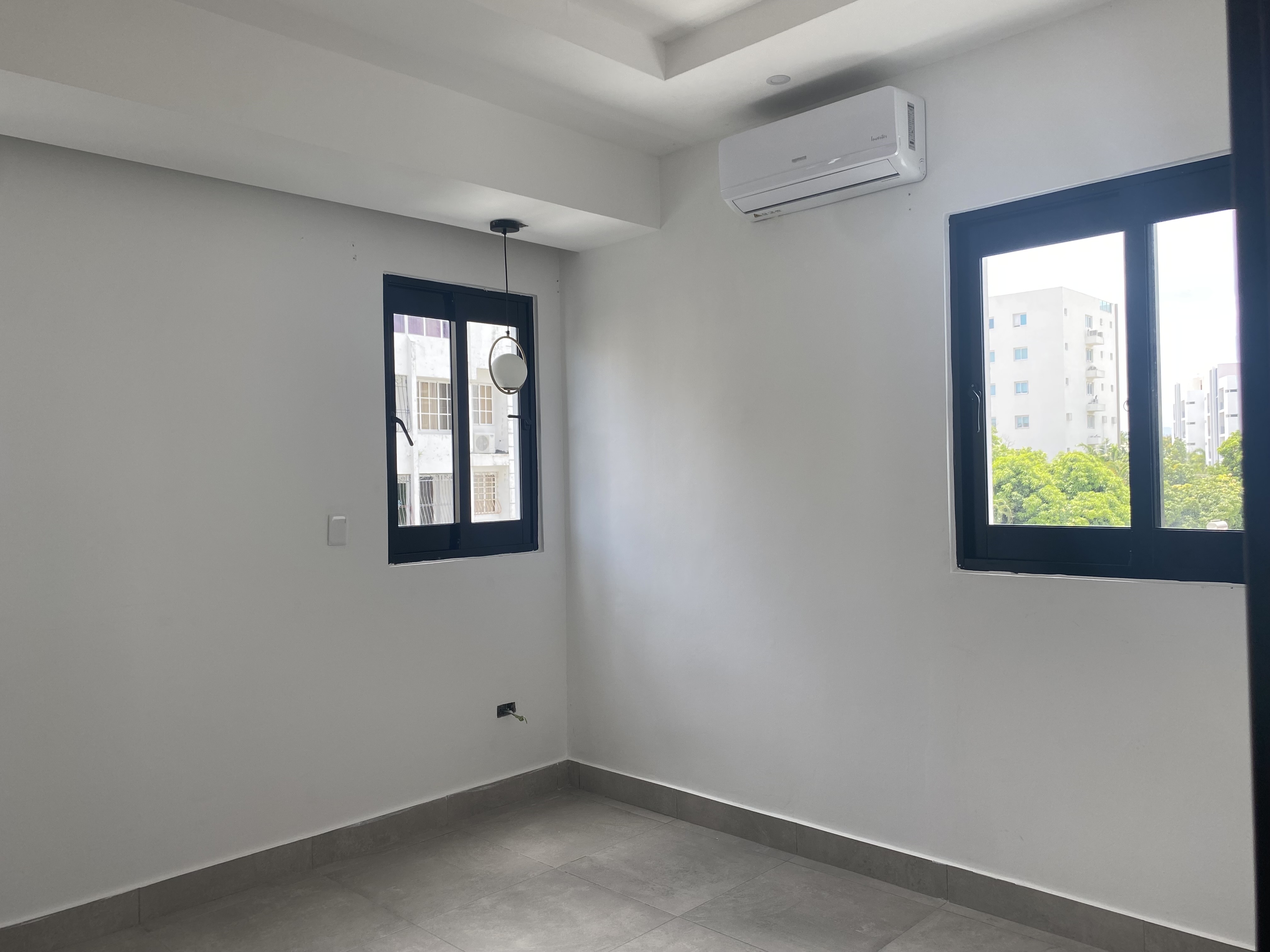 apartamentos - Exclusivo 4to nivel con ascensor privado y 2 parqueos  8
