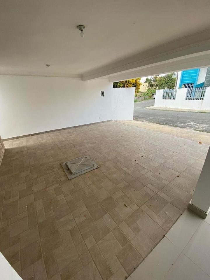casas - venta de casa con jacuzzi en la autopista de san isidro Santo Domingo este  8
