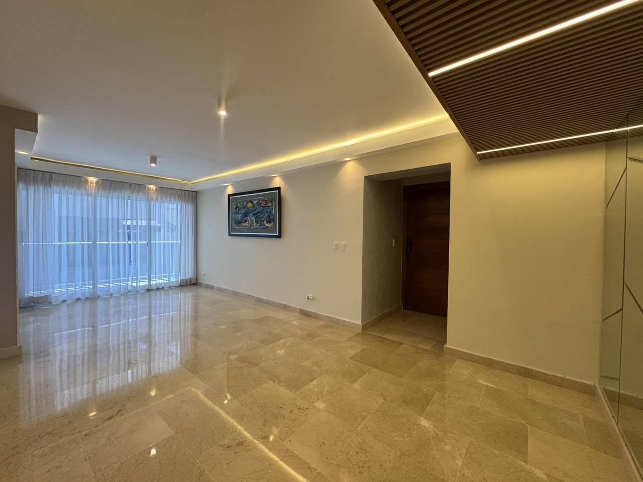 apartamentos - Vendo hermoso y moderno penthouse remodelado 5 hab 6