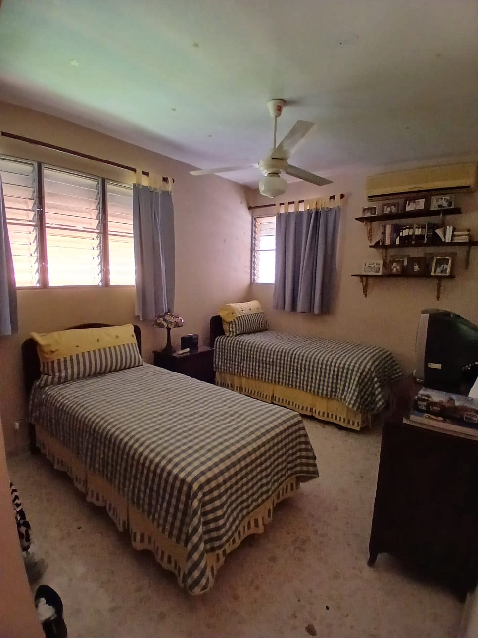 casas - EN VENTA!🏡Vivienda unifamiliar de un nivel, ubicada en los Cerros de Gurabo📍 5