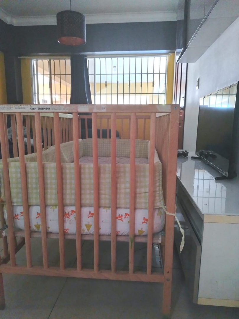 muebles - CUNA DE IKEA CON COLCHON EN EXCELENTES CONDICIONES  2
