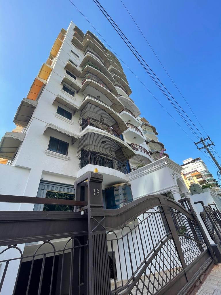 apartamentos - Vendo en bella vista sur apartamento bien clasico!!
 8