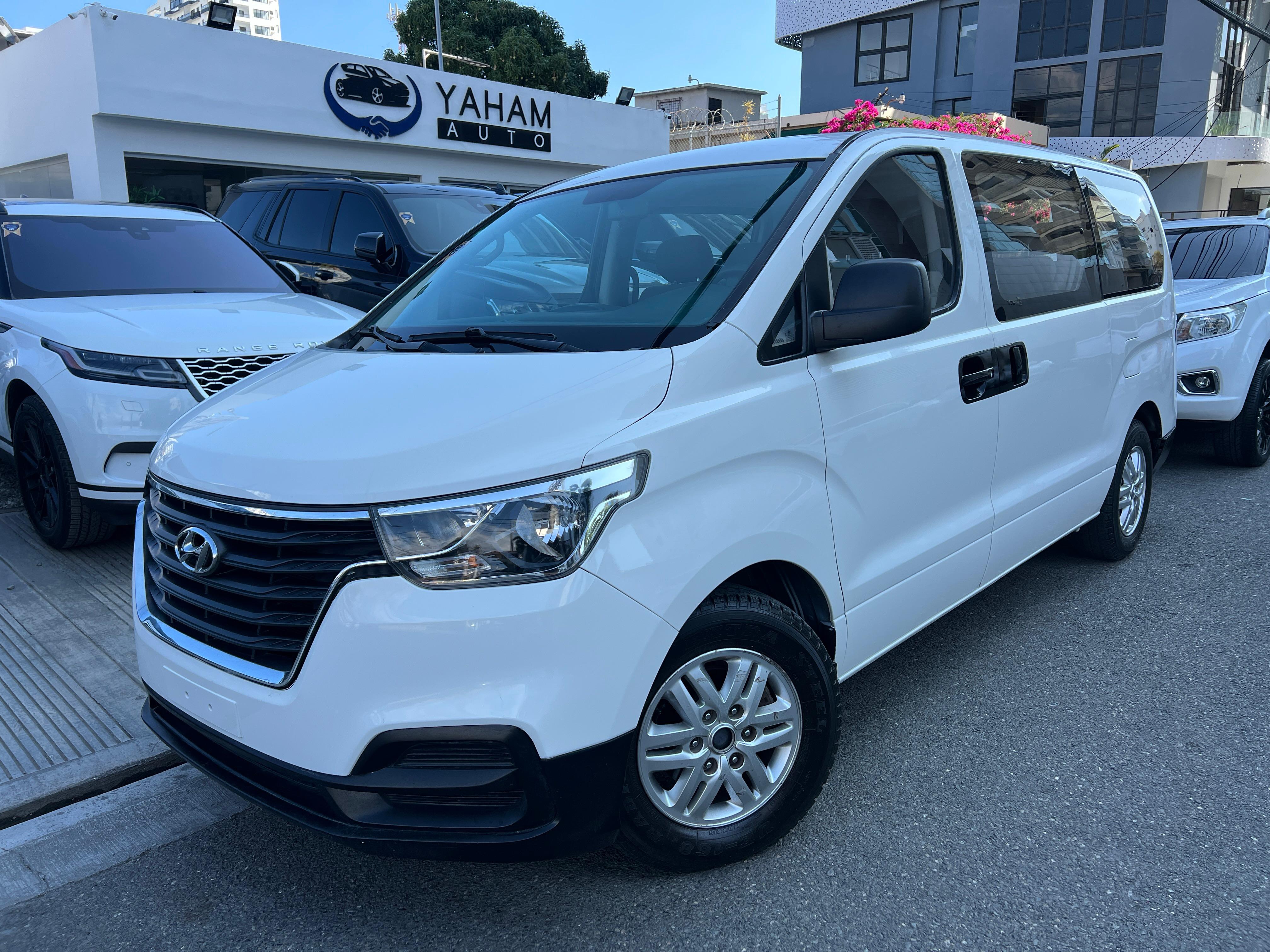 jeepetas y camionetas - HYUNDAI H1 2020 COMO NUEVA 0
