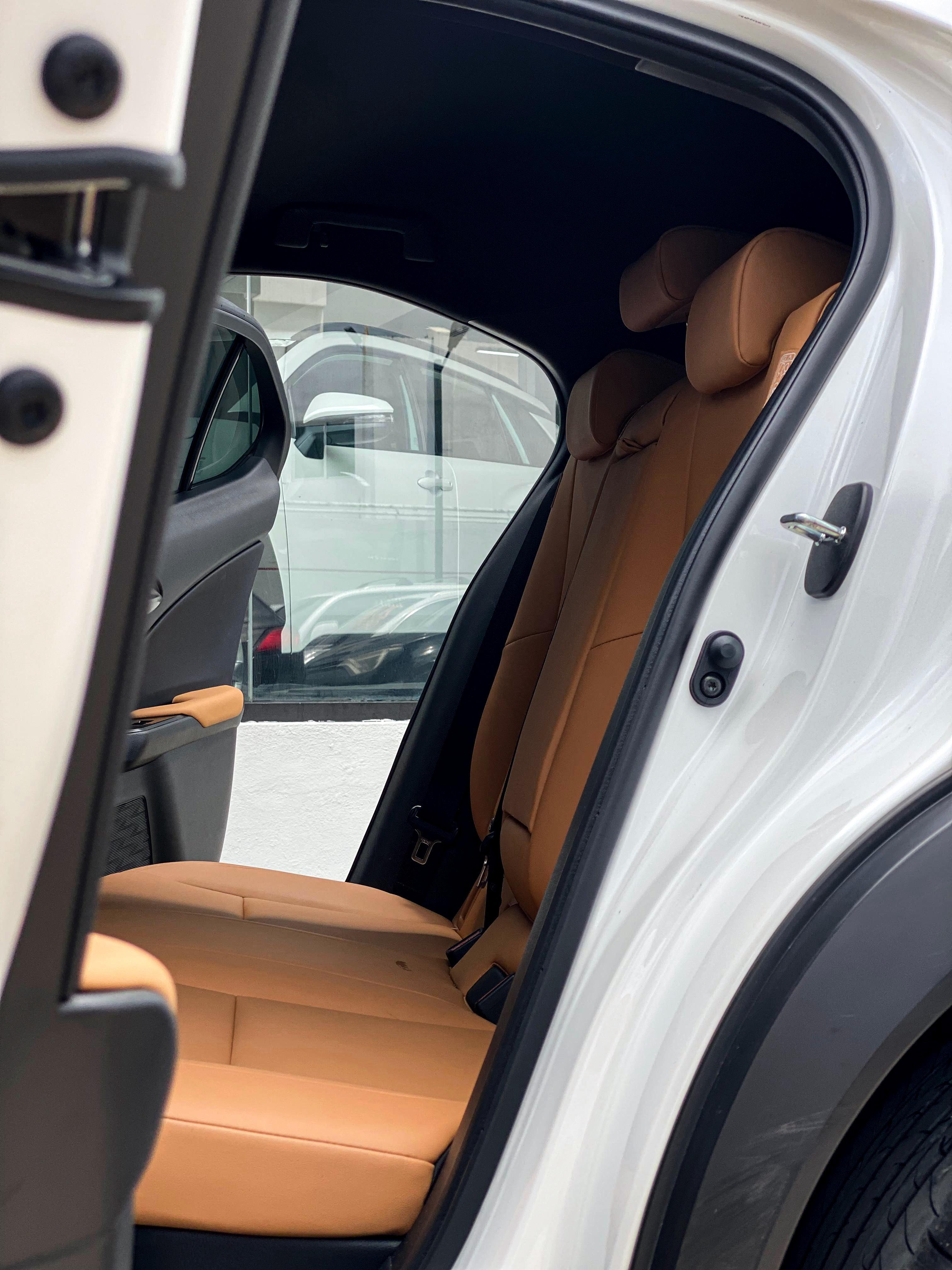jeepetas y camionetas - Lexus UX250h 2024 NO IMPORTA EL CREDITO 8