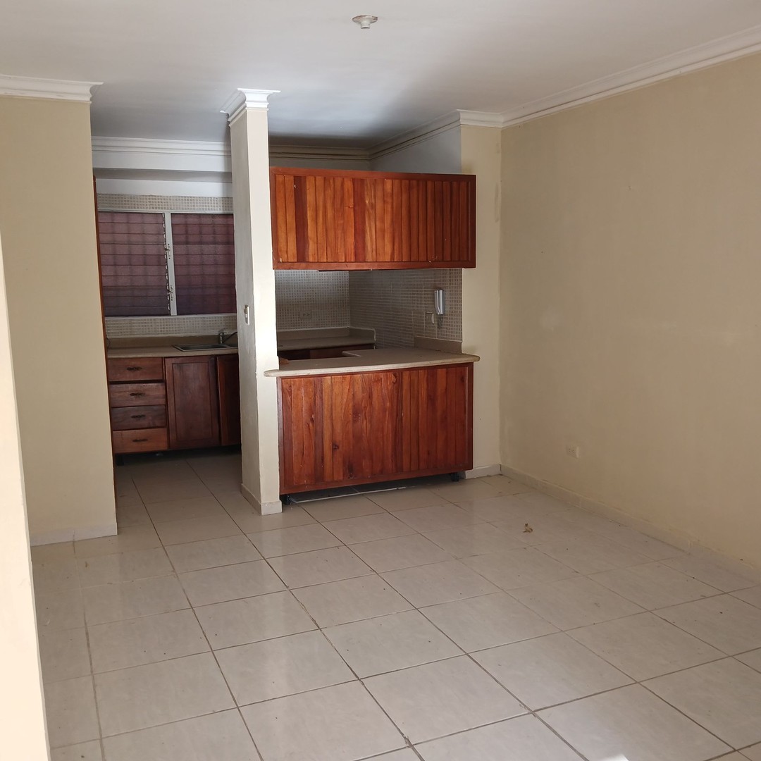 apartamentos - POR MOTIVO DE VIAJE 
se vende 3er piso ciudad real 2