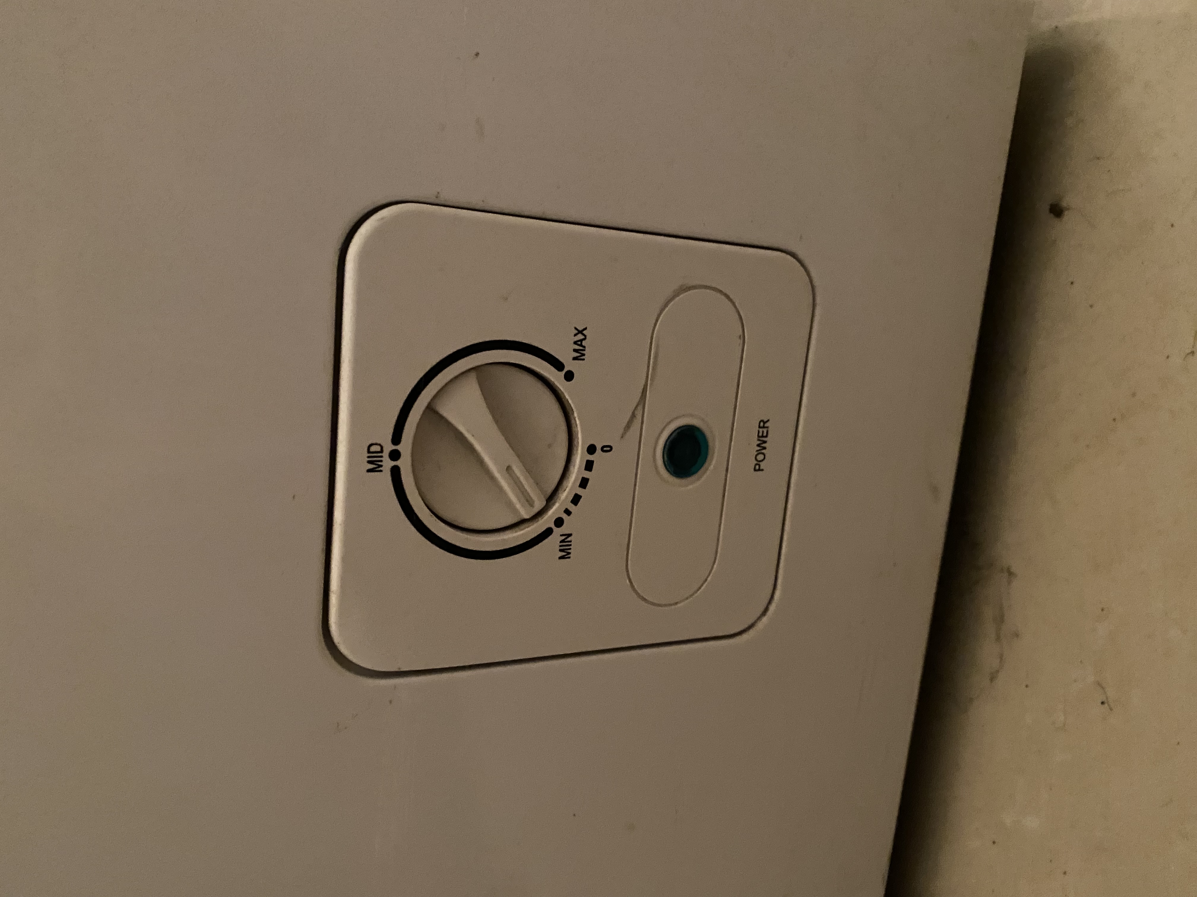 electrodomesticos - Freezer horizontal botellero Hisense 3