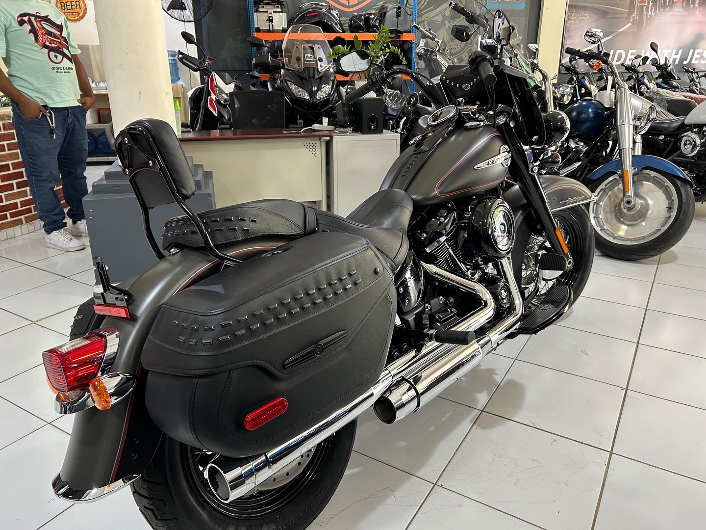 motores y pasolas - Harley Davidson Softail Heritage 2018 4
