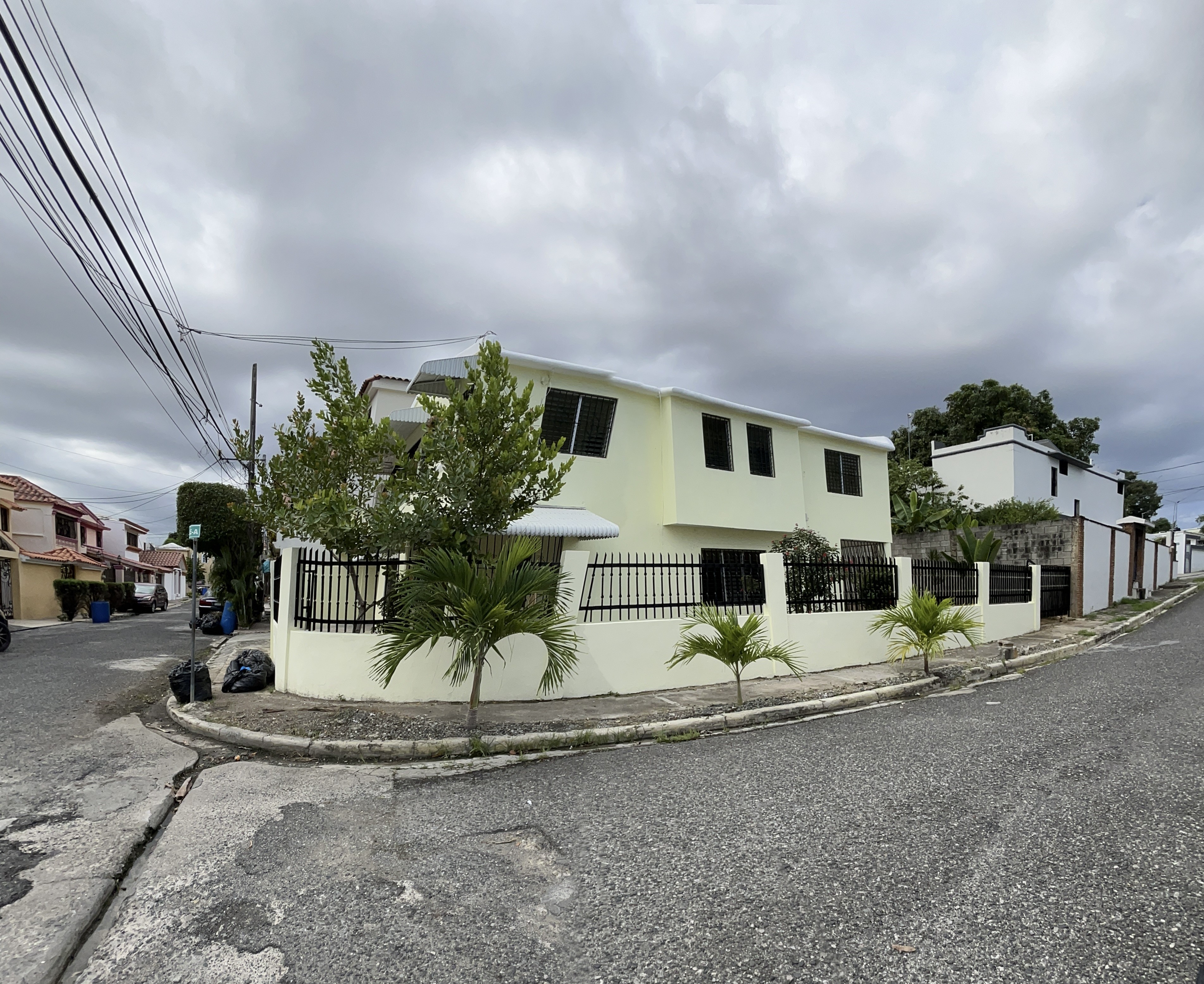 casas - Res. Rosa María, Bayona, Prol. Av. 27 de febrero 9