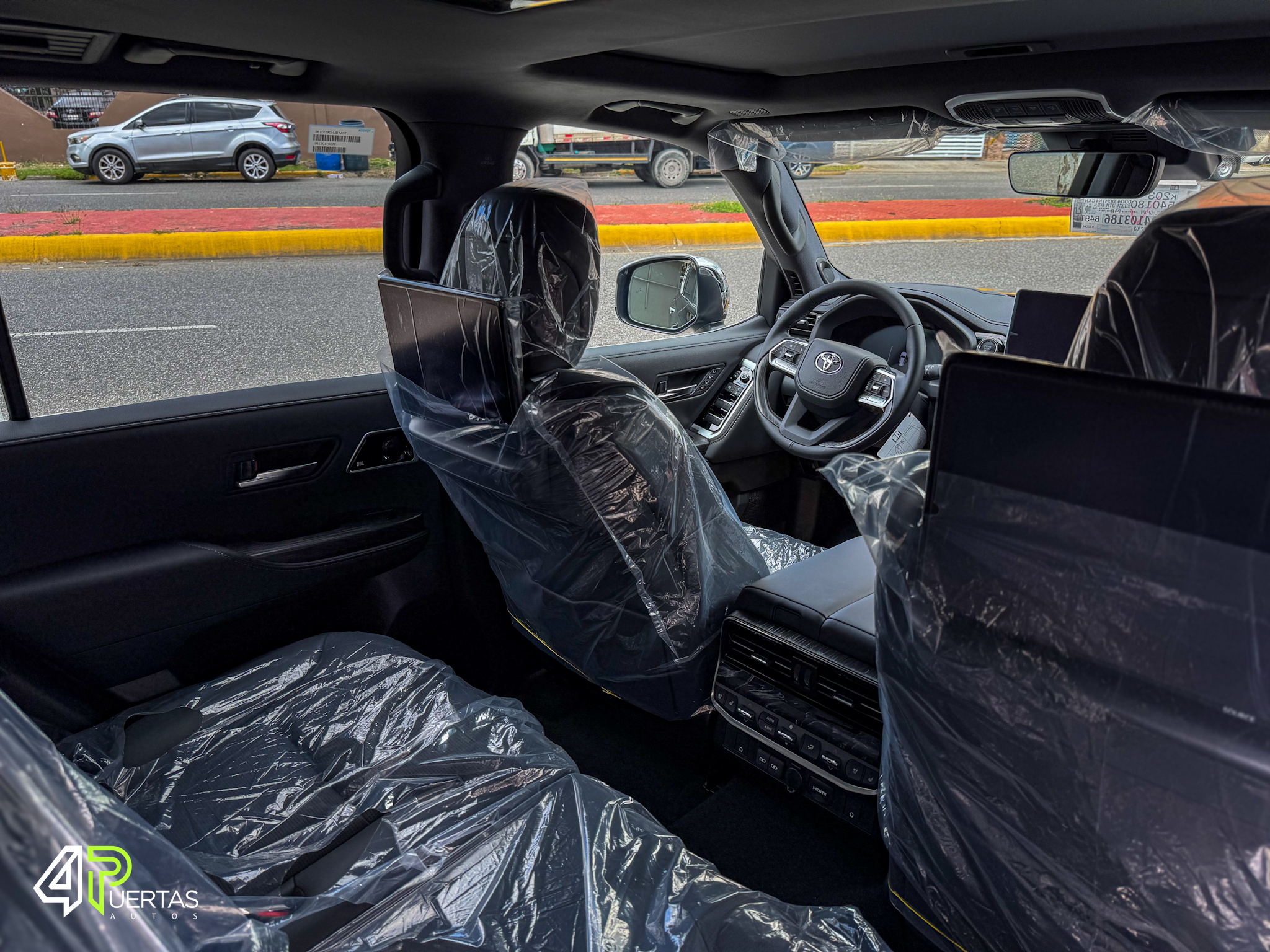jeepetas y camionetas - Toyota Land Cruiser VXR 2025 9