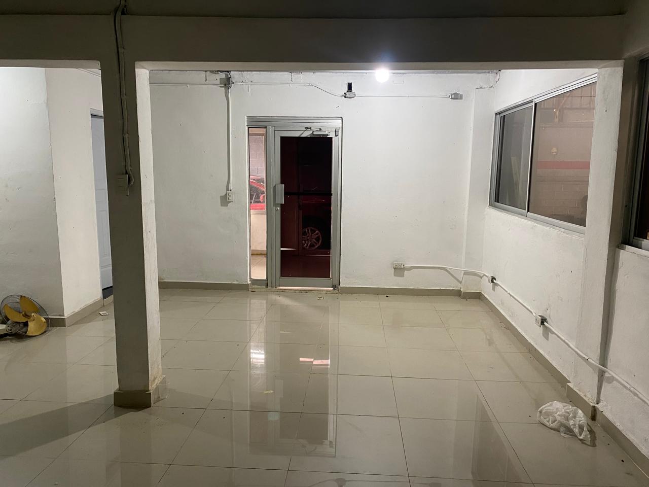 oficinas y locales comerciales - ALQUILO NAVE