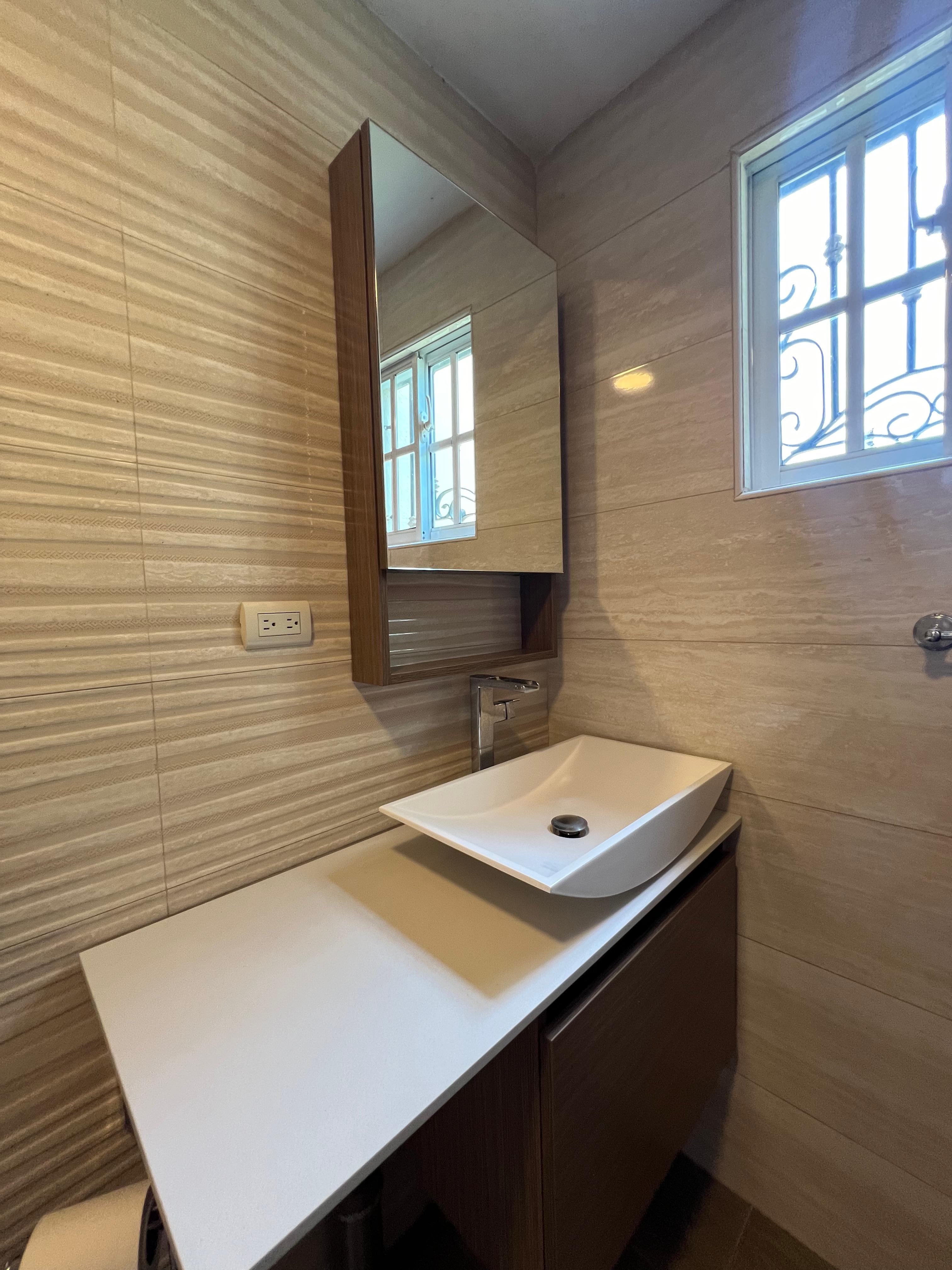 casas - **Casa en Alquiler en Colinas de los Ríos, Santo  5