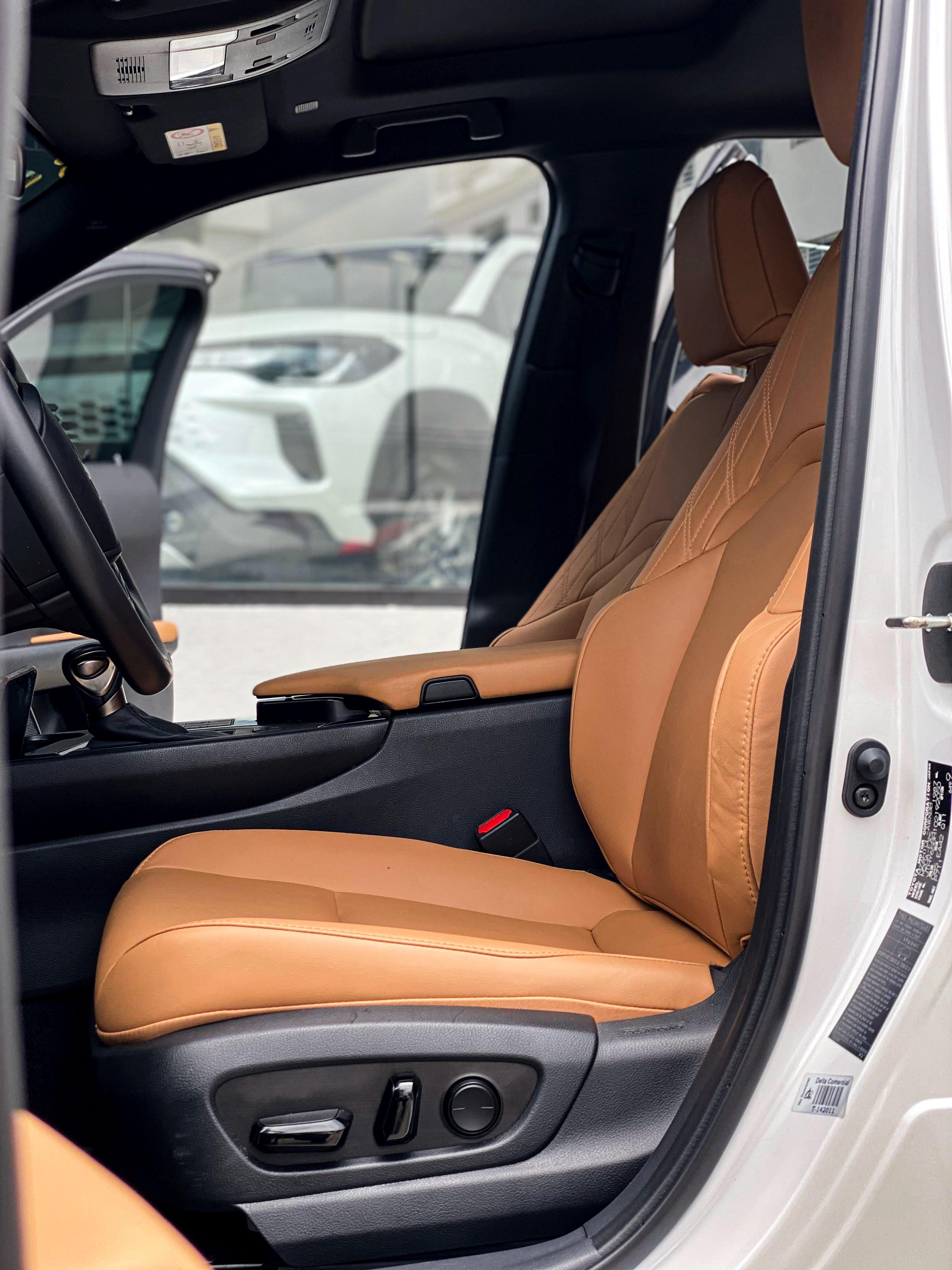 jeepetas y camionetas - Lexus UX250h 2024 NO IMPORTA EL CREDITO 9