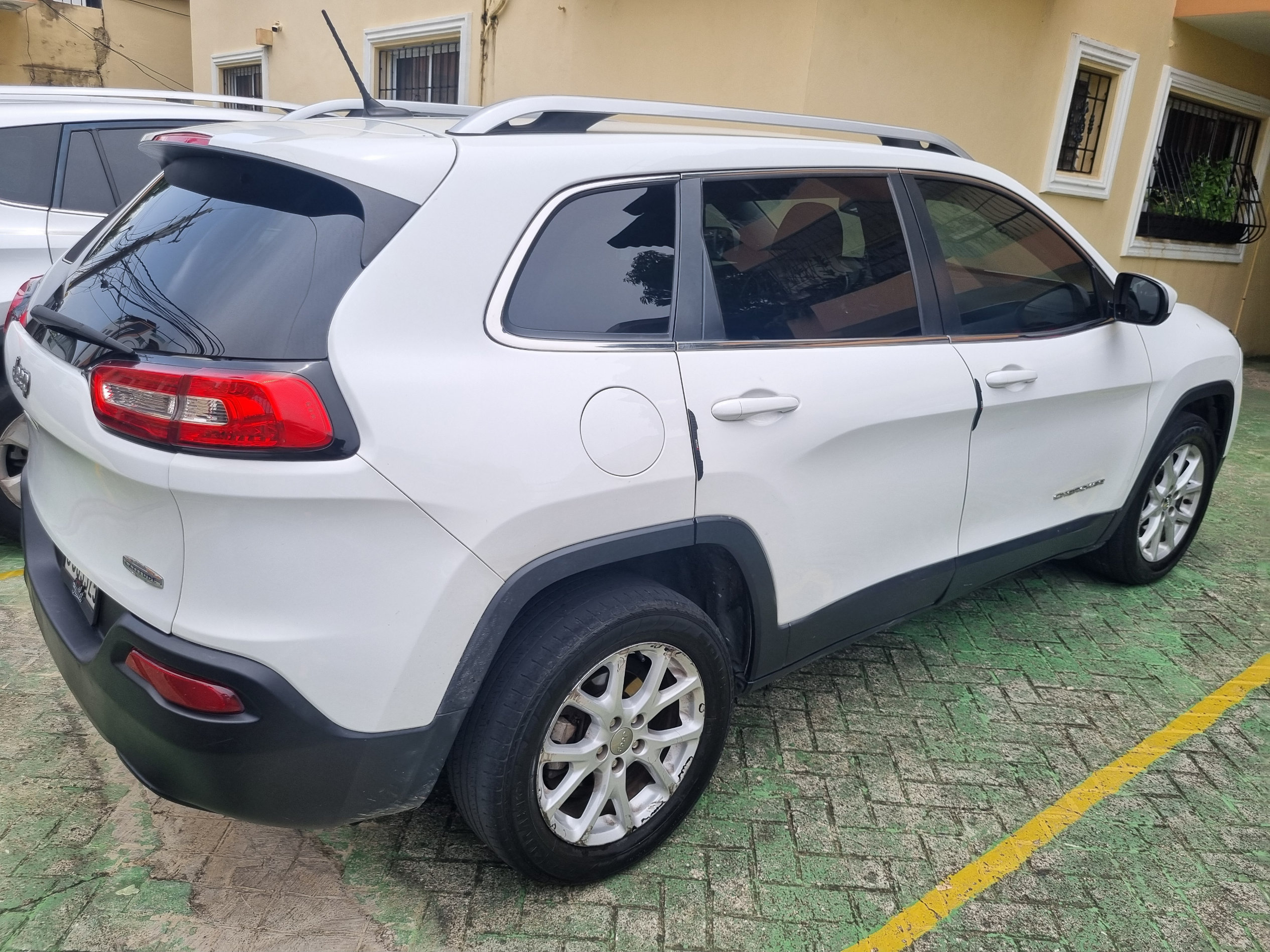 jeepetas y camionetas - Vendo RD$ 695.000 7