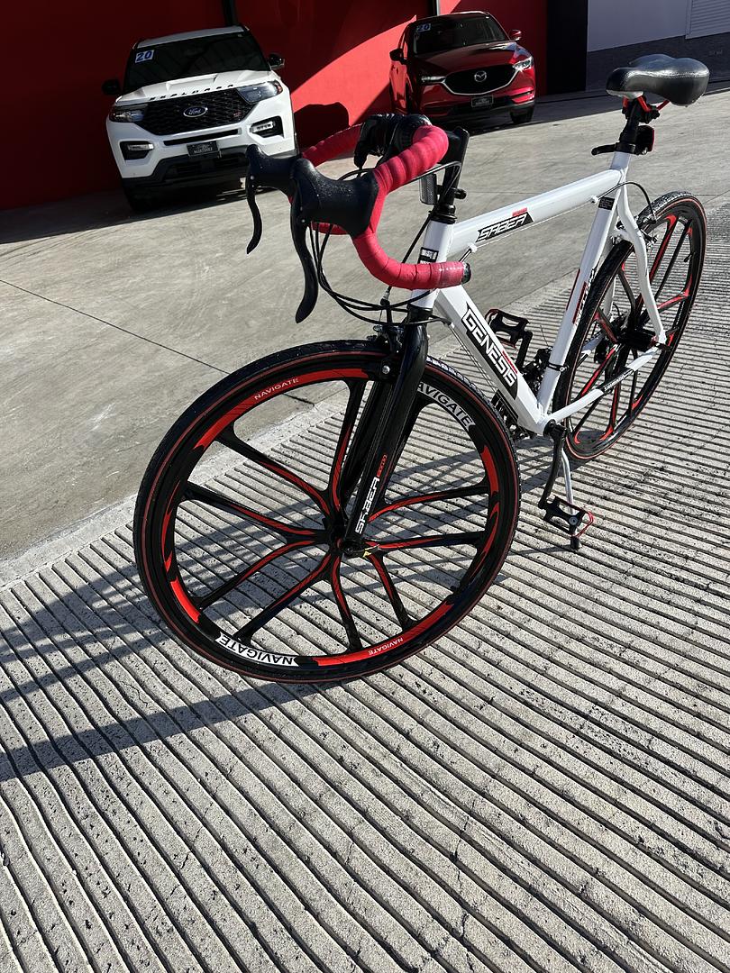 bicicletas y accesorios - bicicleta Shimano, en las mejores condiciones. 9.5 de 10. aro 28, gomas nuevas. 6